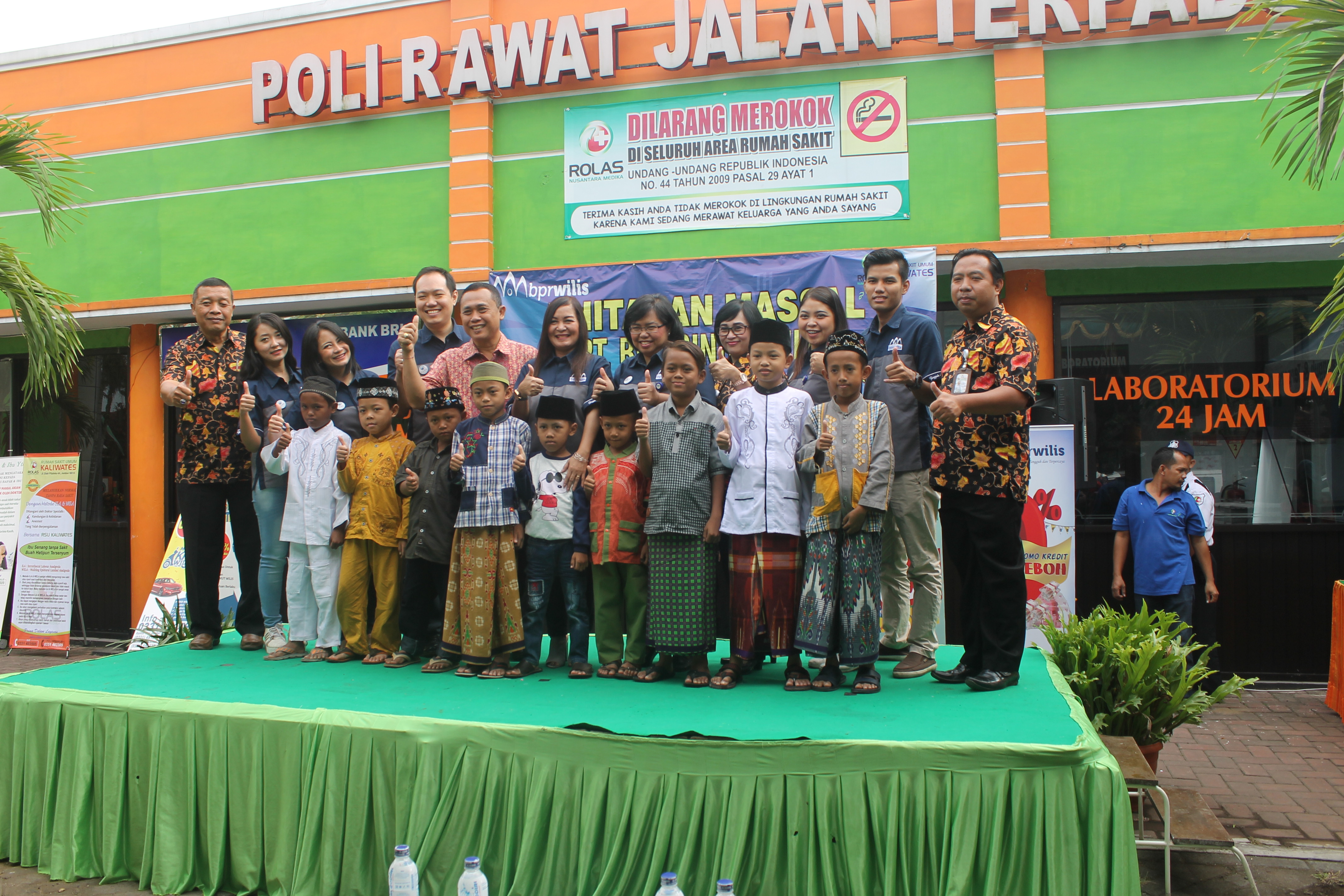PT. BPR Cinde Wilis Gelar Khitanan Massal Melalui Program CSR Terhadap Masyarakat Sekitarnya.